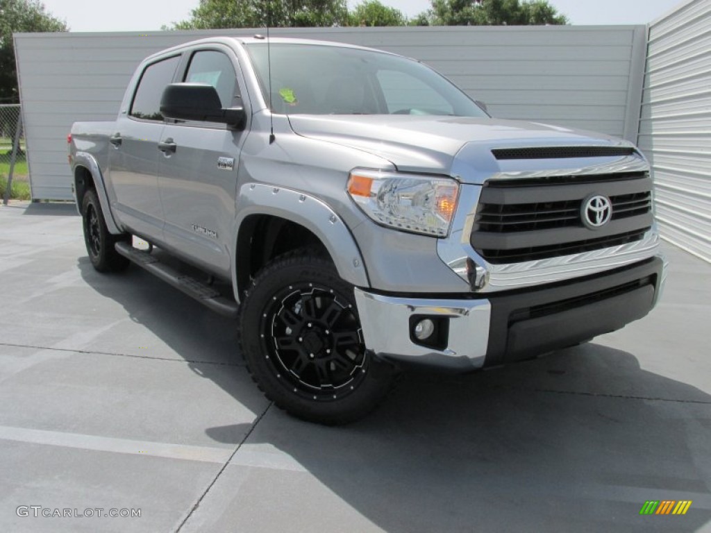 2015 Tundra SR5 CrewMax 4x4 - Silver Sky Metallic / Graphite photo #2