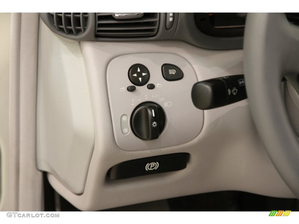 2002 Mercedes-Benz C 240 Sedan Controls Photos