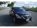 Super Black - Versa 1.6 S Sedan Photo No. 2