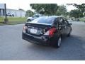 Super Black - Versa 1.6 S Sedan Photo No. 10