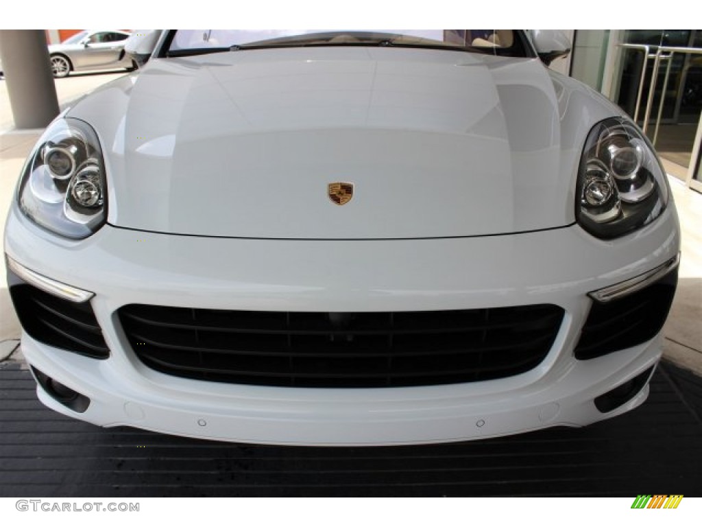 2016 Cayenne  - Carrara White Metallic / Luxor Beige photo #2