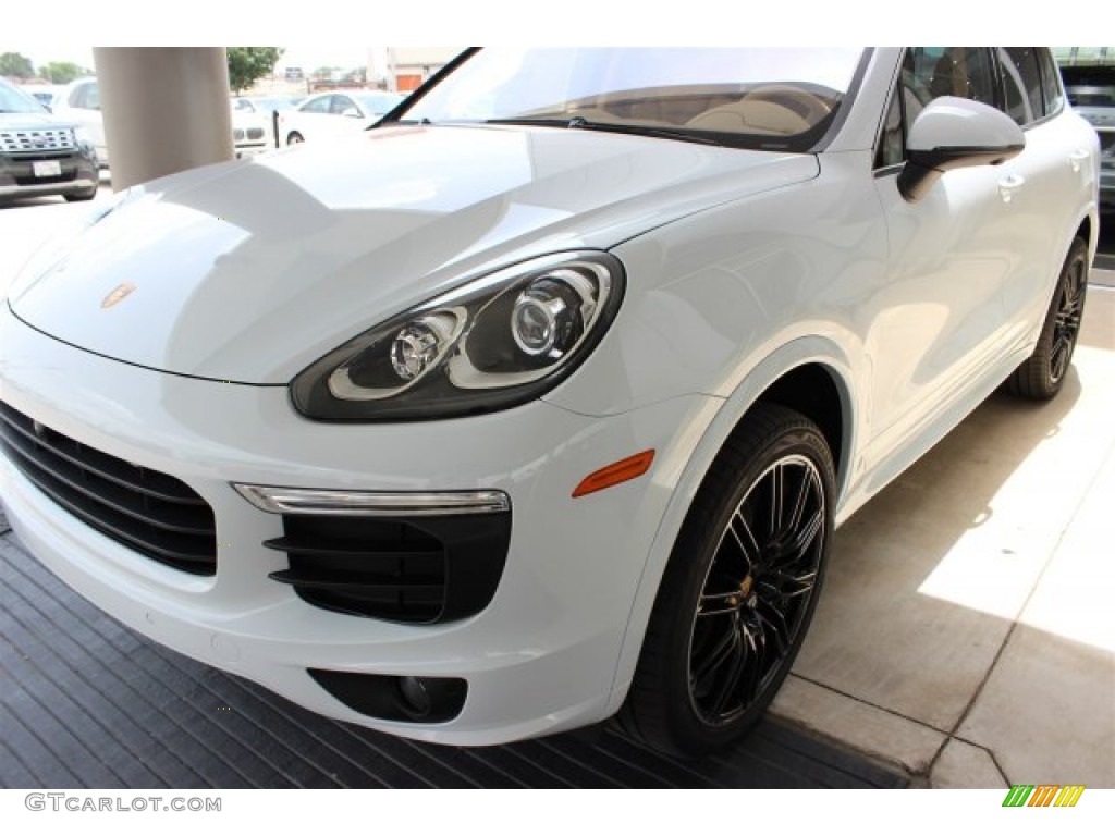 2016 Cayenne  - Carrara White Metallic / Luxor Beige photo #3
