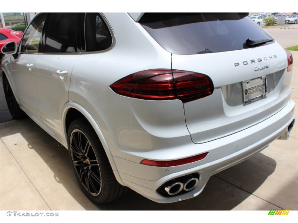 2016 Cayenne  - Carrara White Metallic / Luxor Beige photo #6