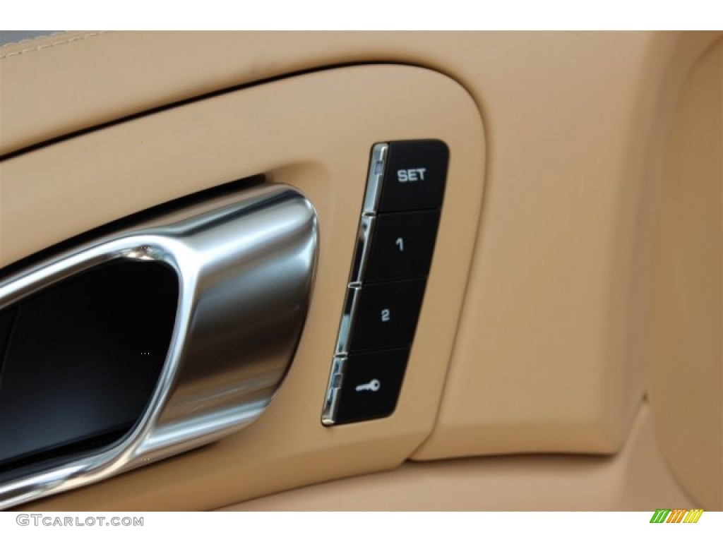 2016 Cayenne  - Carrara White Metallic / Luxor Beige photo #9
