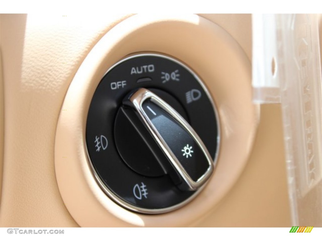 2016 Cayenne  - Carrara White Metallic / Luxor Beige photo #33