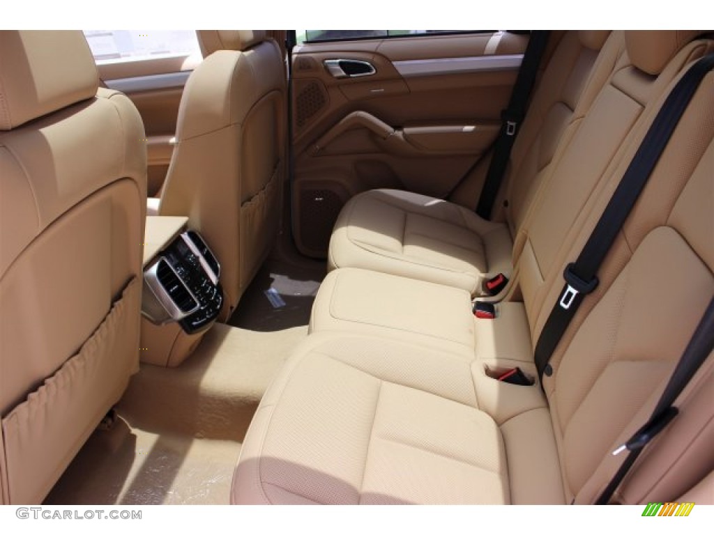 2016 Cayenne  - Carrara White Metallic / Luxor Beige photo #38