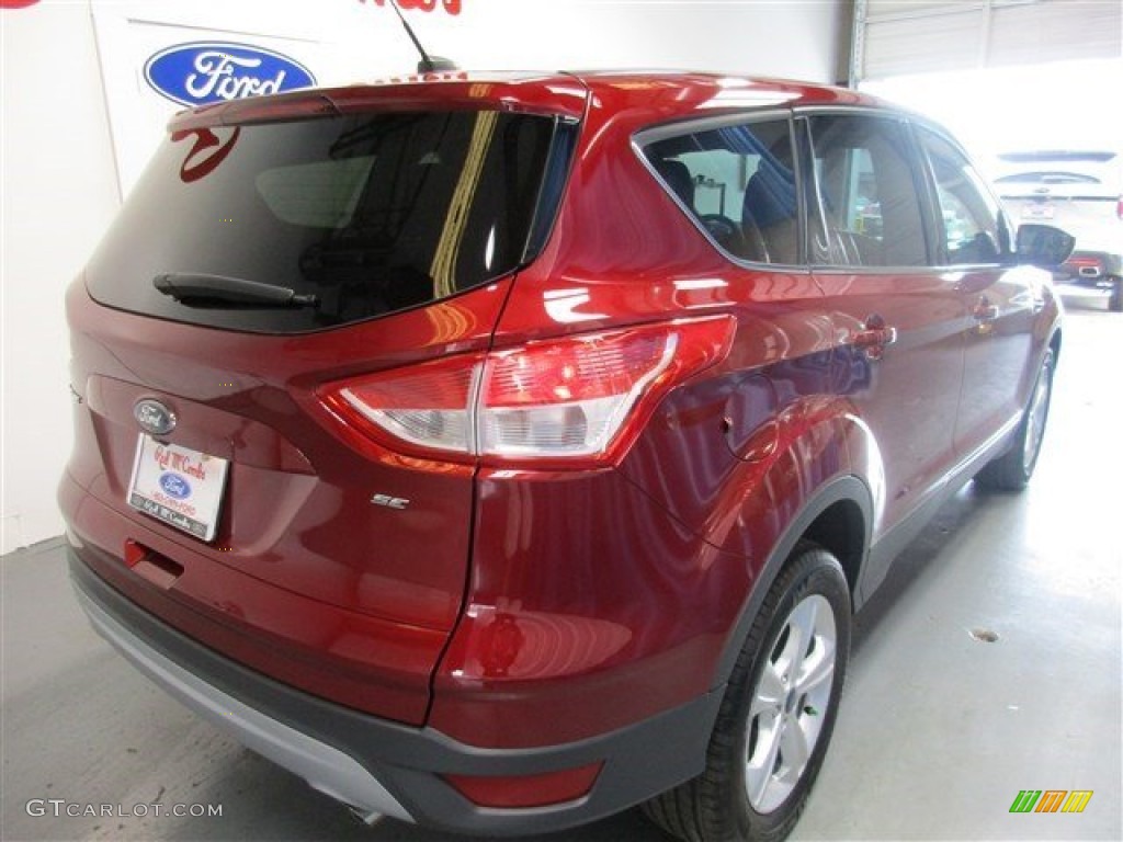 2015 Escape SE - Ruby Red Metallic / Charcoal Black photo #8