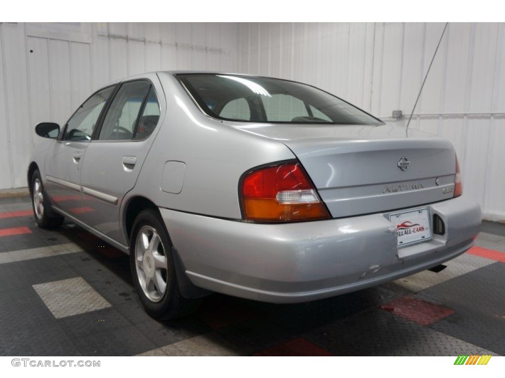 1999 Altima GLE - Platinum Metallic / Dusk photo #10