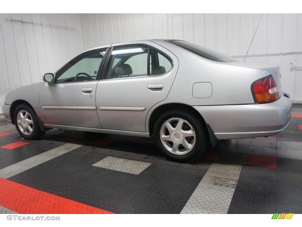 1999 Altima GLE - Platinum Metallic / Dusk photo #11