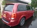 Deep Cherry Red Crystal Pearl - Grand Caravan R/T Photo No. 8