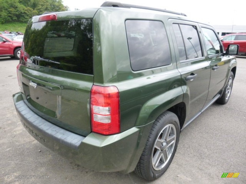 2008 Patriot Sport 4x4 - Jeep Green Metallic / Pastel Pebble Beige photo #4