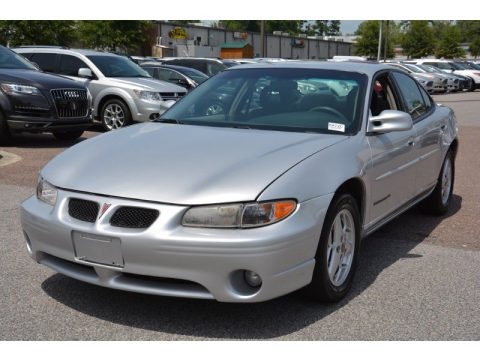 2003 Pontiac Grand Prix SE Sedan Data, Info and Specs