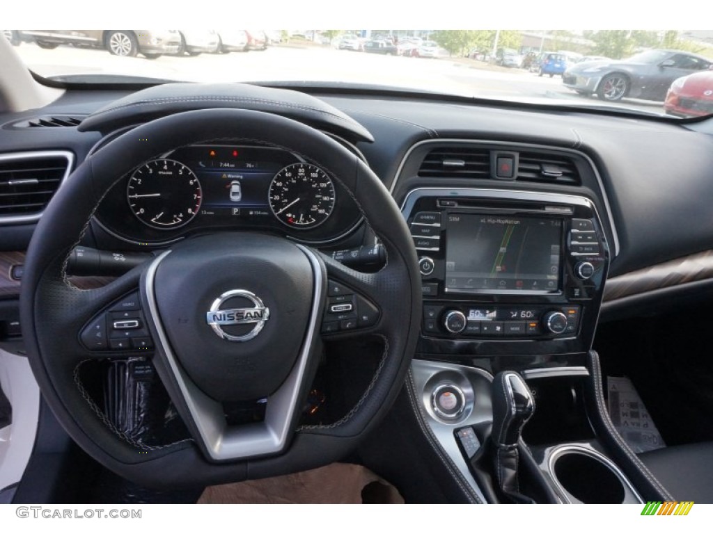 2016 Nissan Maxima Platinum Charcoal Dashboard Photo #105452102