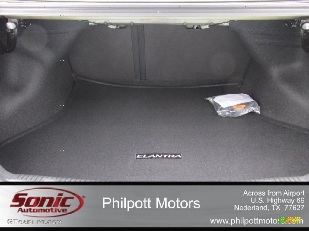 2016 Elantra SE - Phantom Black / Gray photo #14
