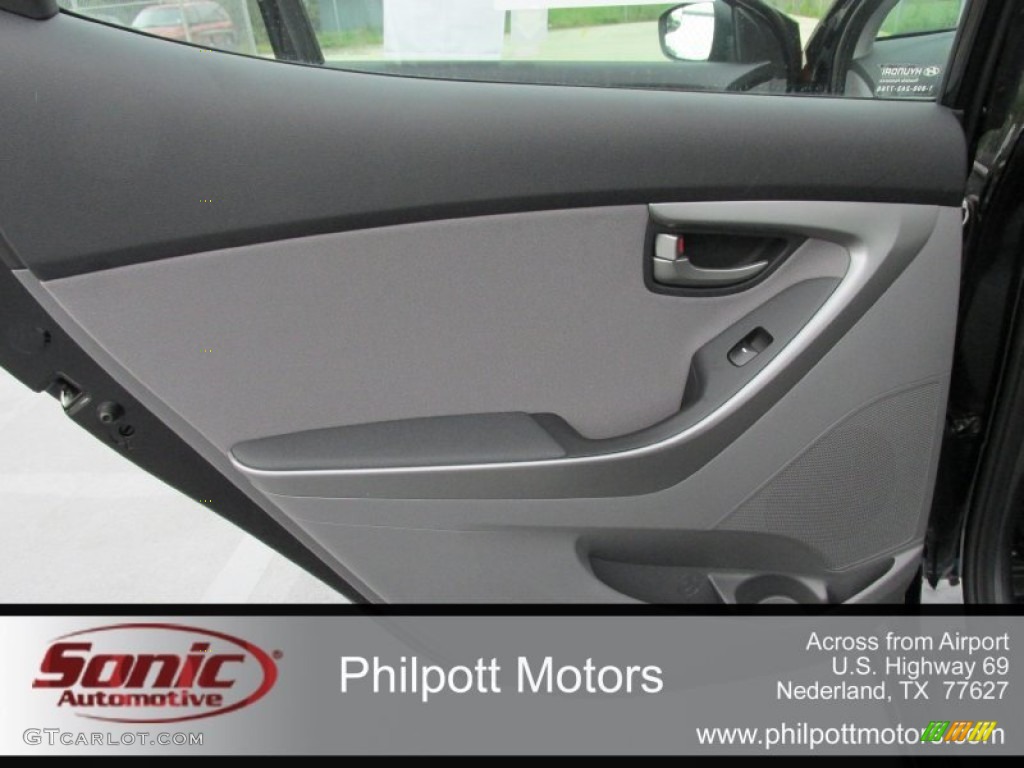 2016 Elantra SE - Phantom Black / Gray photo #16