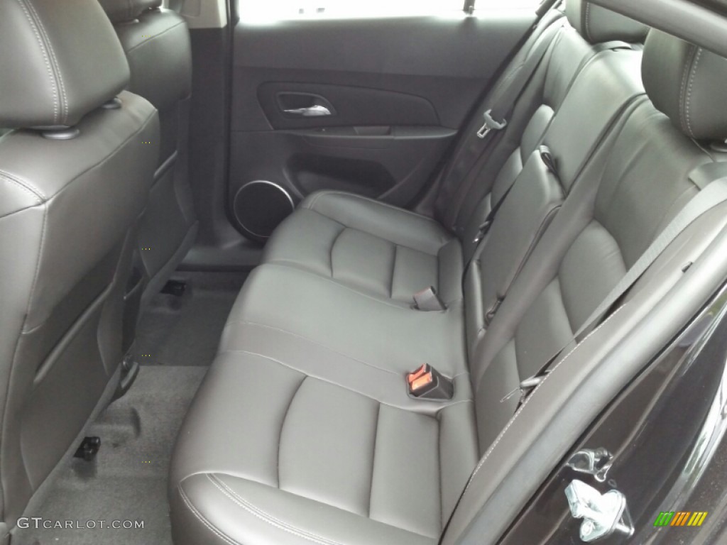 2016 Chevrolet Cruze Limited LT Rear Seat Photo #105453572