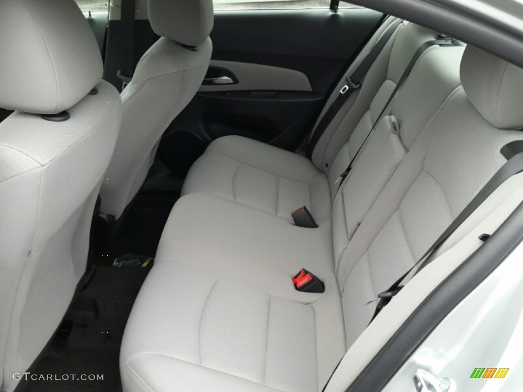 2016 Chevrolet Cruze Limited LT Rear Seat Photo #105454190