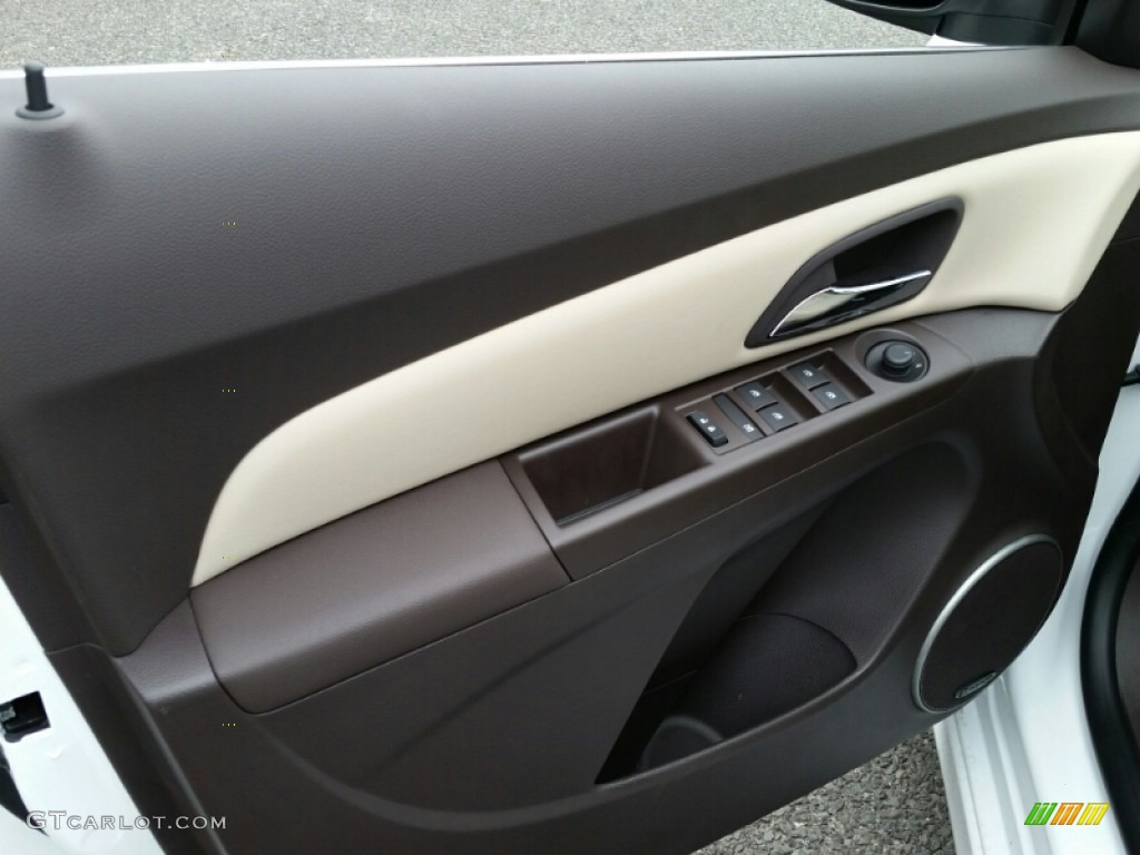 2016 Chevrolet Cruze Limited LTZ Cocoa/Light Neutral Door Panel Photo #105454361
