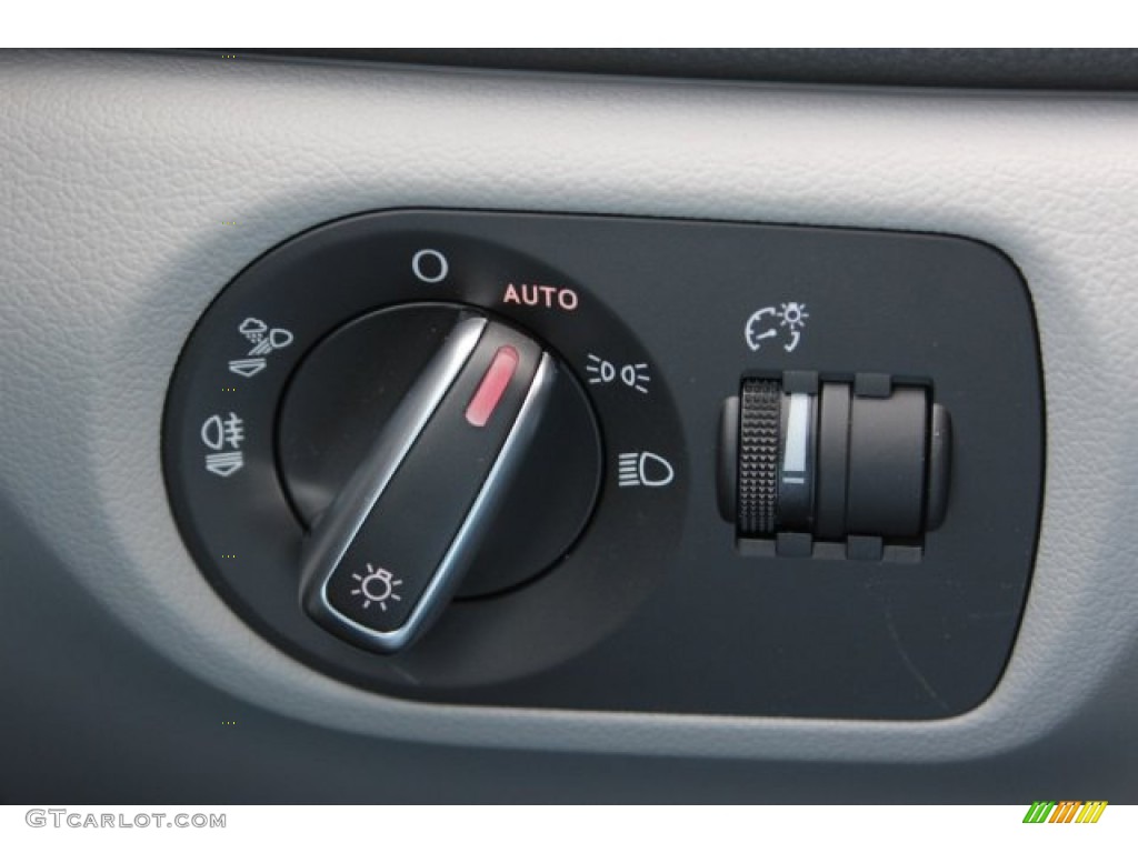 2016 Audi Q3 2.0 TSFI Prestige quattro Controls Photo #105464211