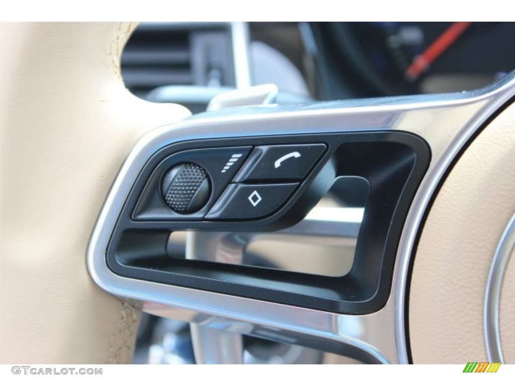 2016 Porsche Macan S Controls Photo #105467514