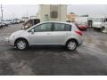 Brilliant Silver Metallic - Versa 1.8 S Hatchback Photo No. 5