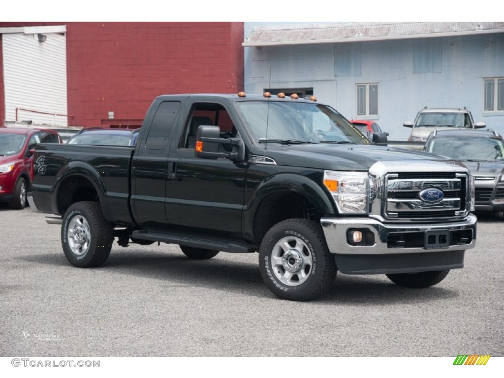 2016 F250 Super Duty XLT Super Cab 4x4 - Green Gem Metallic / Steel photo #1