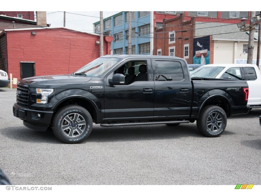 2015 F150 XLT SuperCrew 4x4 - Tuxedo Black Metallic / Medium Earth Gray photo #1