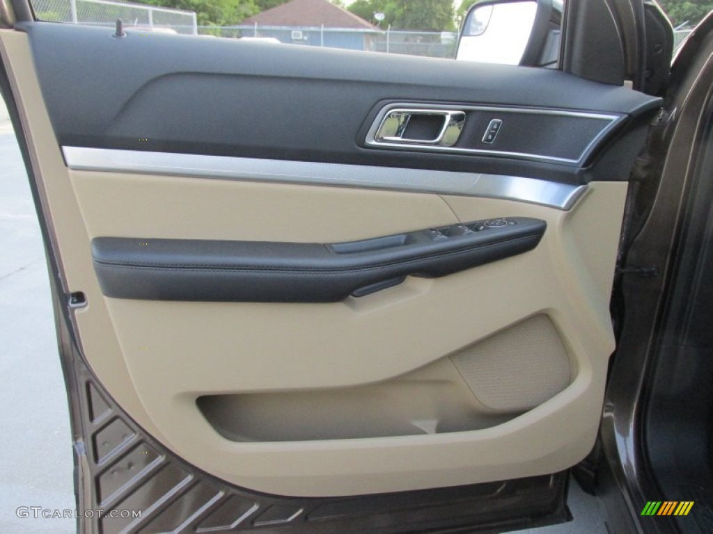 2016 Ford Explorer XLT Door Panel Photos