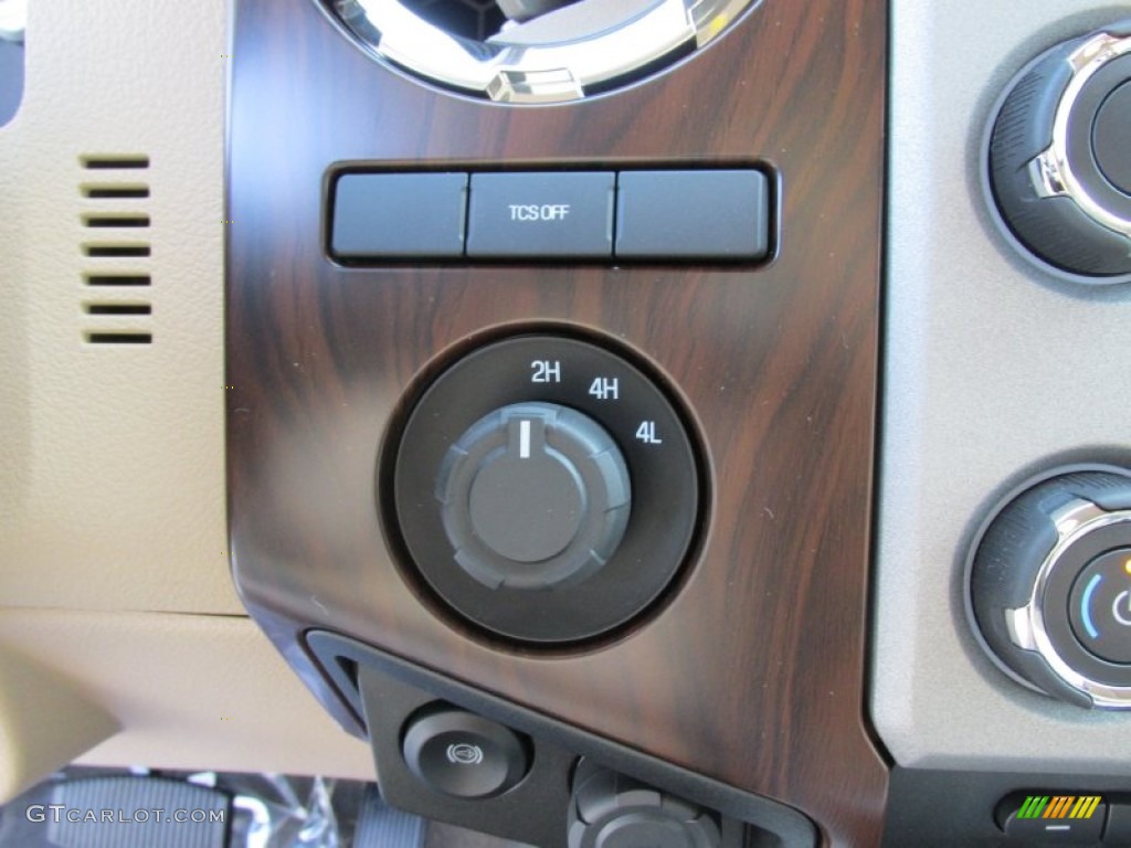 2016 Ford F350 Super Duty Lariat Crew Cab 4x4 DRW Controls Photo #105487521