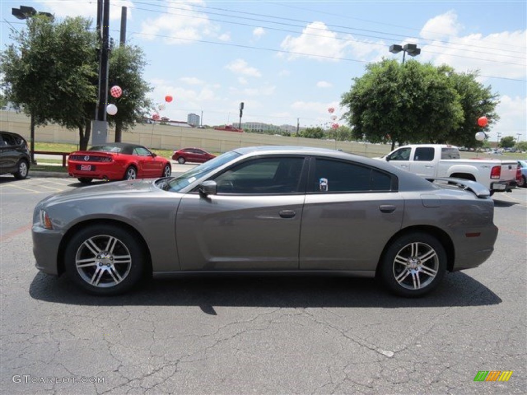 2012 Charger SXT - Tungsten Metallic / Black/Light Frost Beige photo #4
