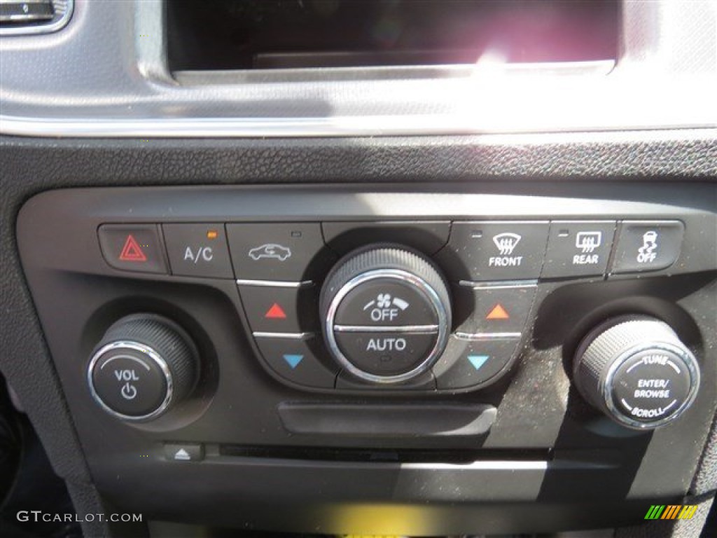 2012 Charger SXT - Tungsten Metallic / Black/Light Frost Beige photo #18