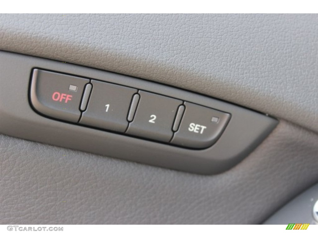 2016 Audi A4 2.0T Premium Controls Photo #105492163