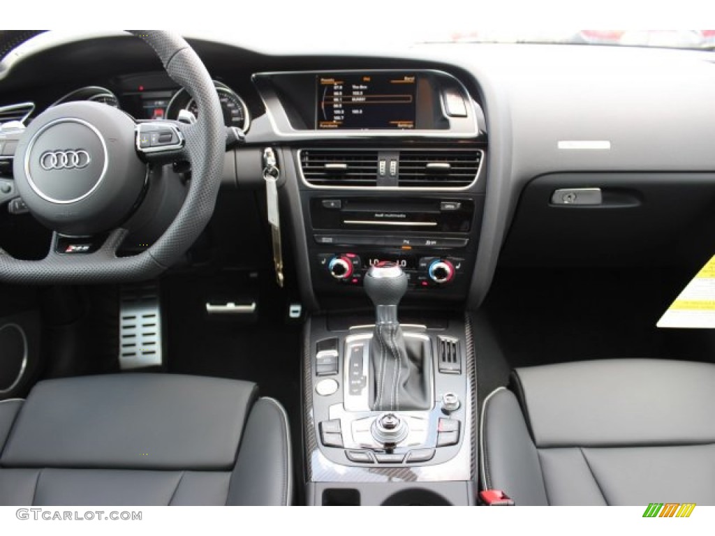 2015 Audi RS 5 Coupe quattro Black/Rock Gray Piping Dashboard Photo #105494434