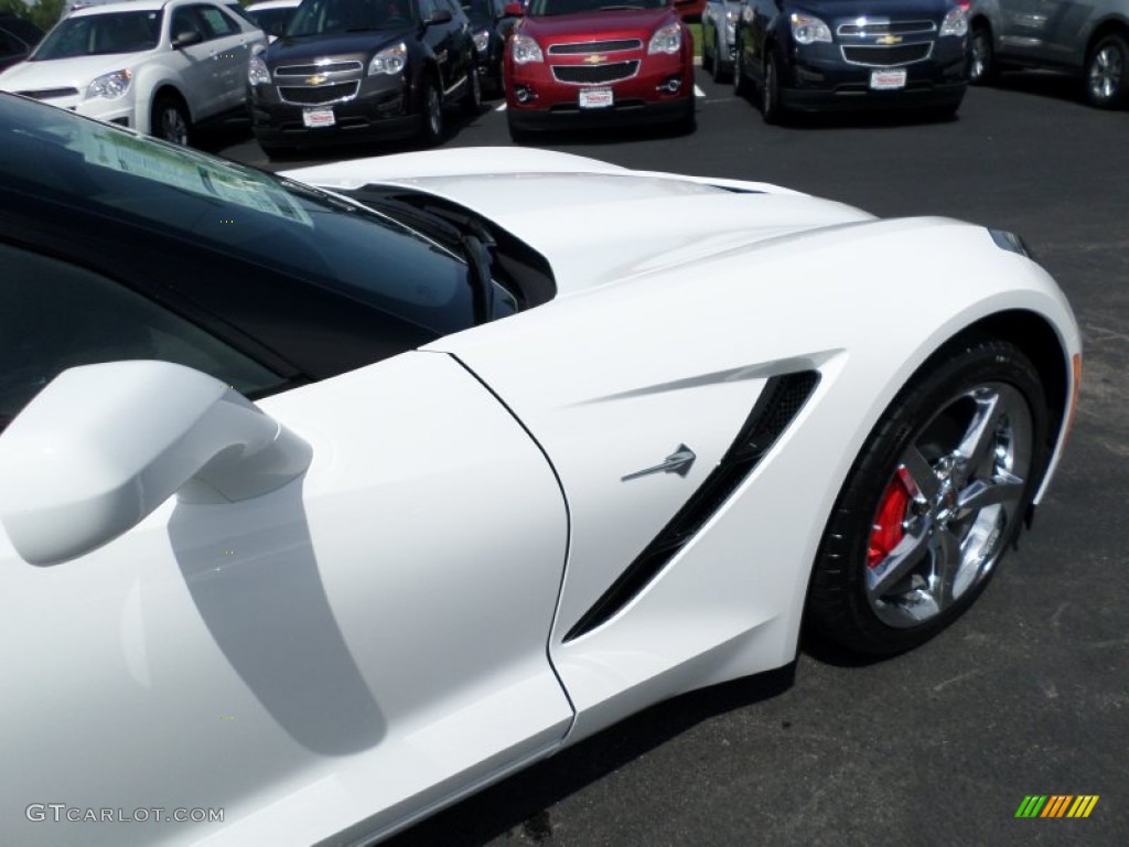 2015 Corvette Stingray Coupe - Arctic White / Adrenaline Red photo #14