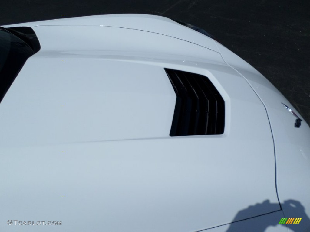 2015 Corvette Stingray Coupe - Arctic White / Adrenaline Red photo #40