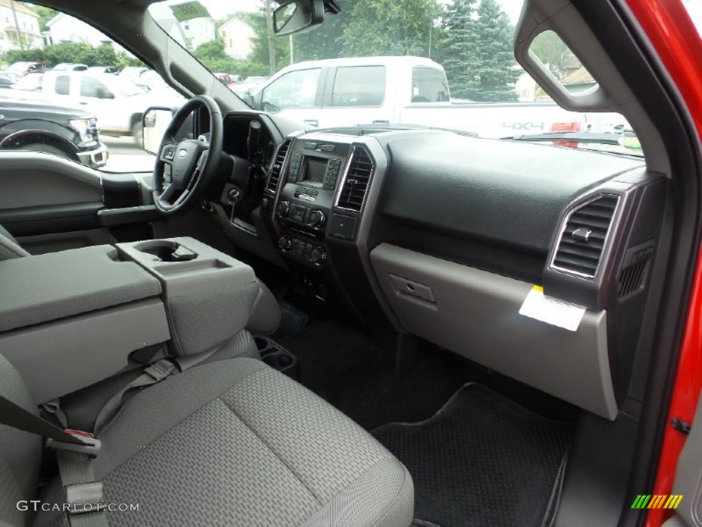 2015 F150 XLT SuperCrew 4x4 - Race Red / Medium Earth Gray photo #8