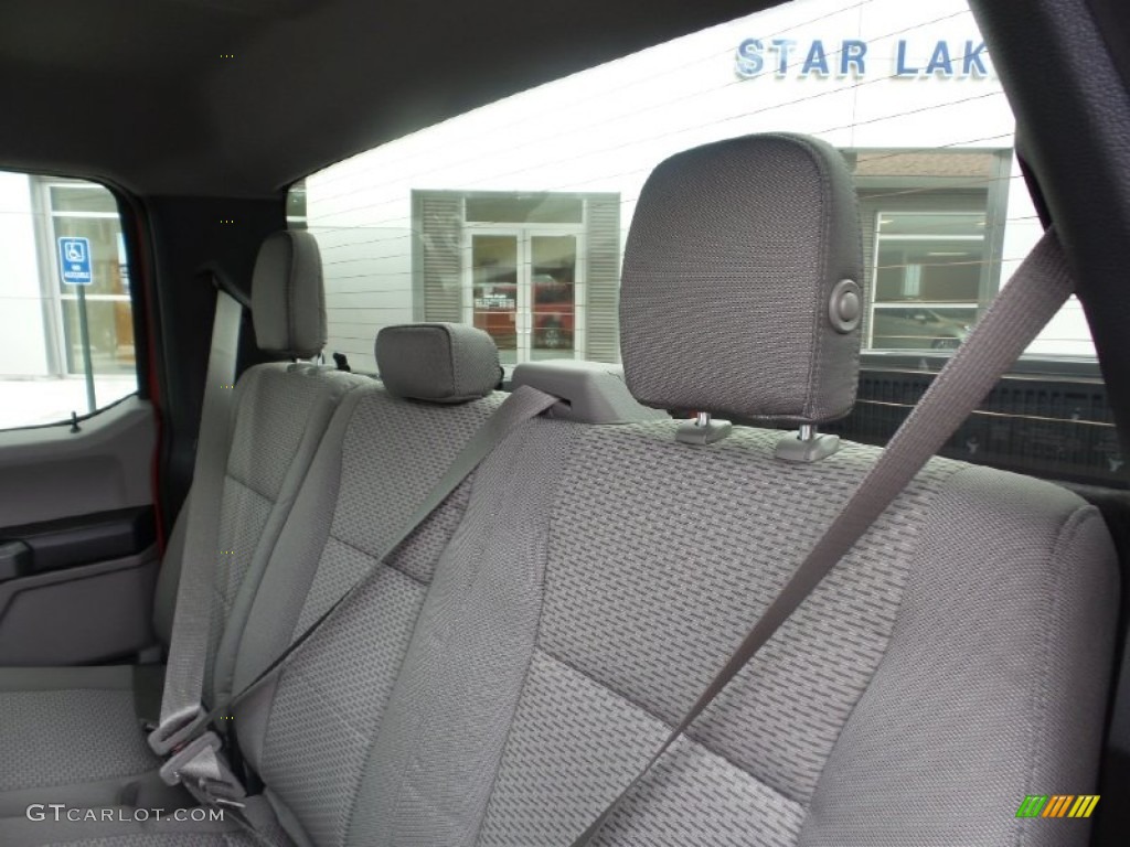 2015 F150 XLT SuperCrew 4x4 - Race Red / Medium Earth Gray photo #12