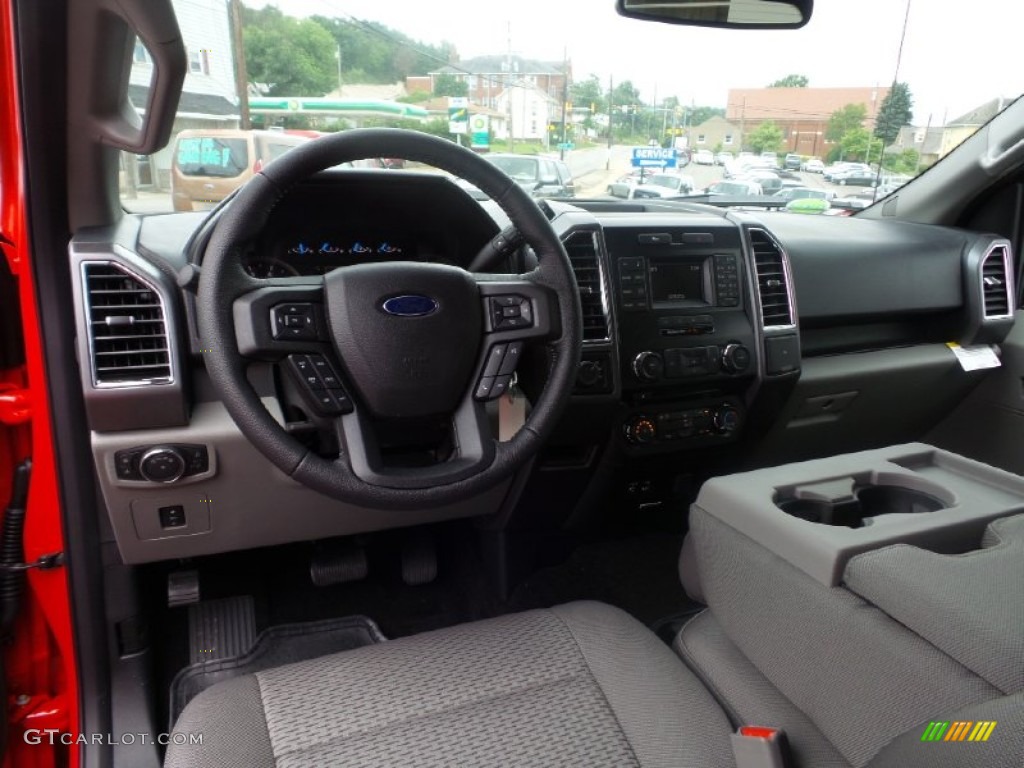2015 F150 XLT SuperCrew 4x4 - Race Red / Medium Earth Gray photo #13