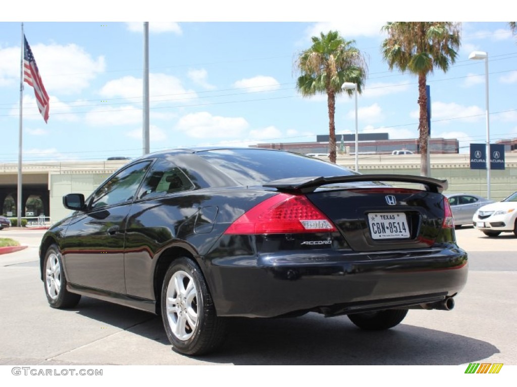 2006 Accord EX Coupe - Nighthawk Black Pearl / Gray photo #5