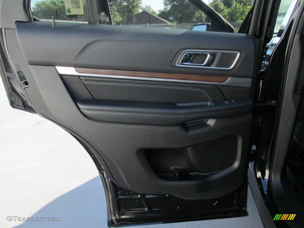 2016 Ford Explorer Limited Door Panel Photos