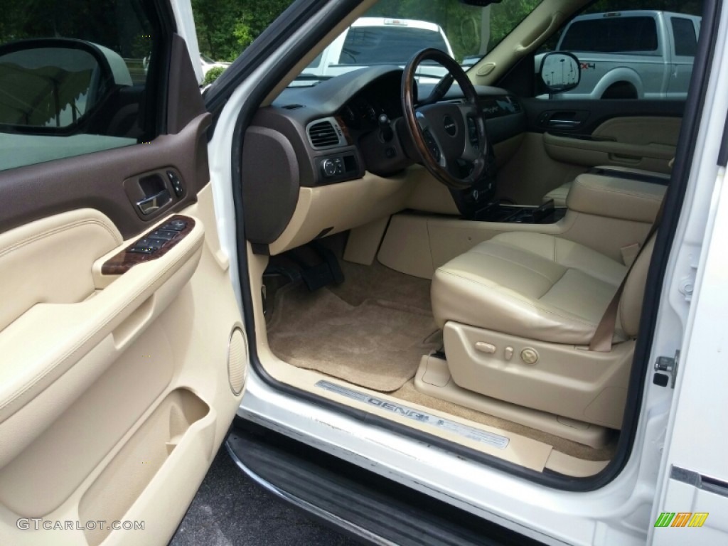 2009 GMC Yukon Denali AWD Interior Color Photos