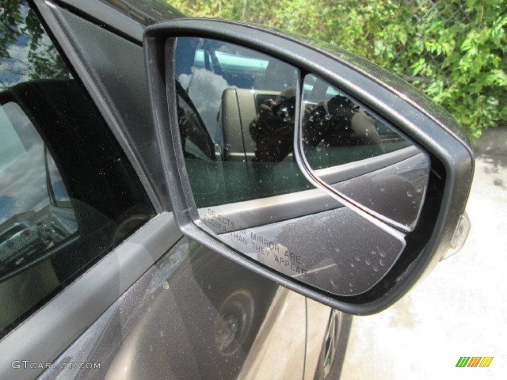 2015 Focus SE Hatchback - Magnetic Metallic / Charcoal Black photo #6
