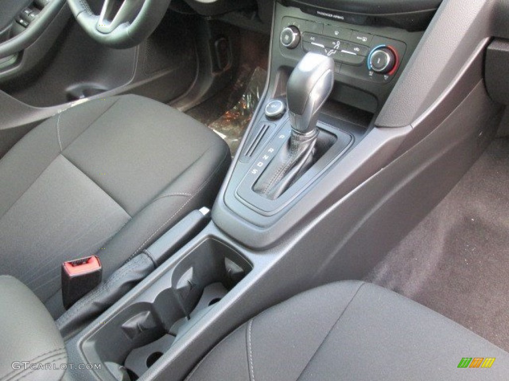 2015 Focus SE Hatchback - Magnetic Metallic / Charcoal Black photo #24