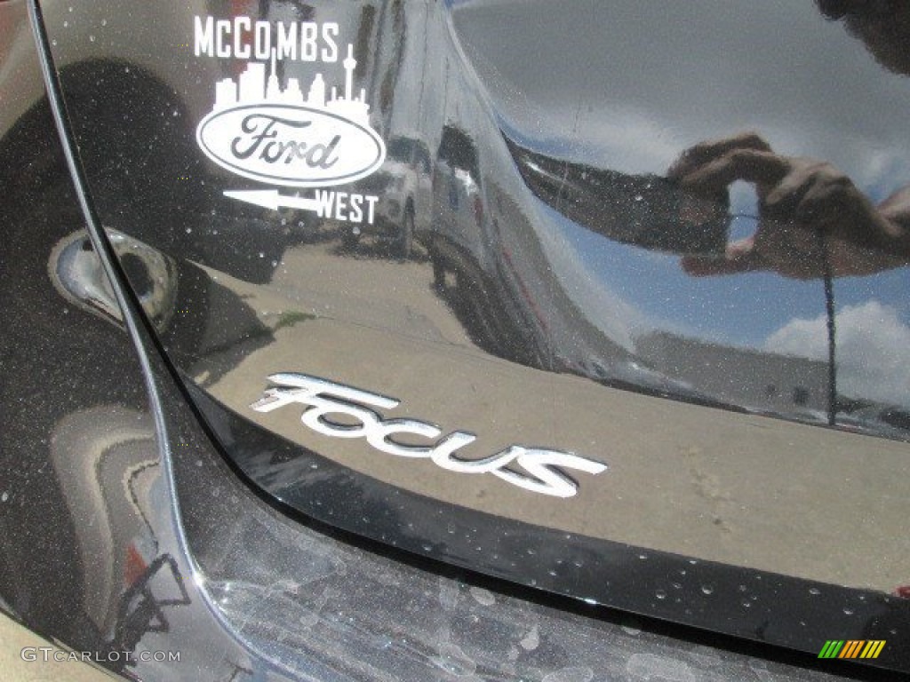2015 Focus SE Hatchback - Tuxedo Black Metallic / Charcoal Black photo #10