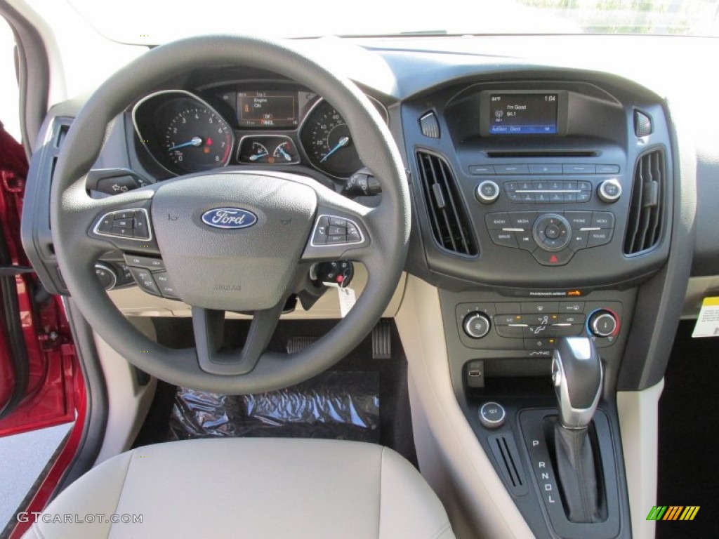 2015 Focus SE Hatchback - Ruby Red Metallic / Charcoal Black photo #23