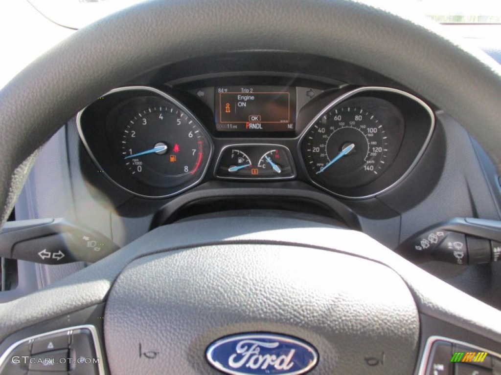 2015 Focus SE Hatchback - Ruby Red Metallic / Charcoal Black photo #29