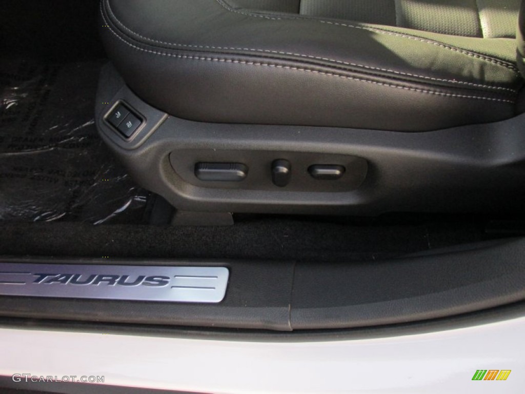 2015 Taurus Limited - White Platinum Metallic / Charcoal Black photo #22