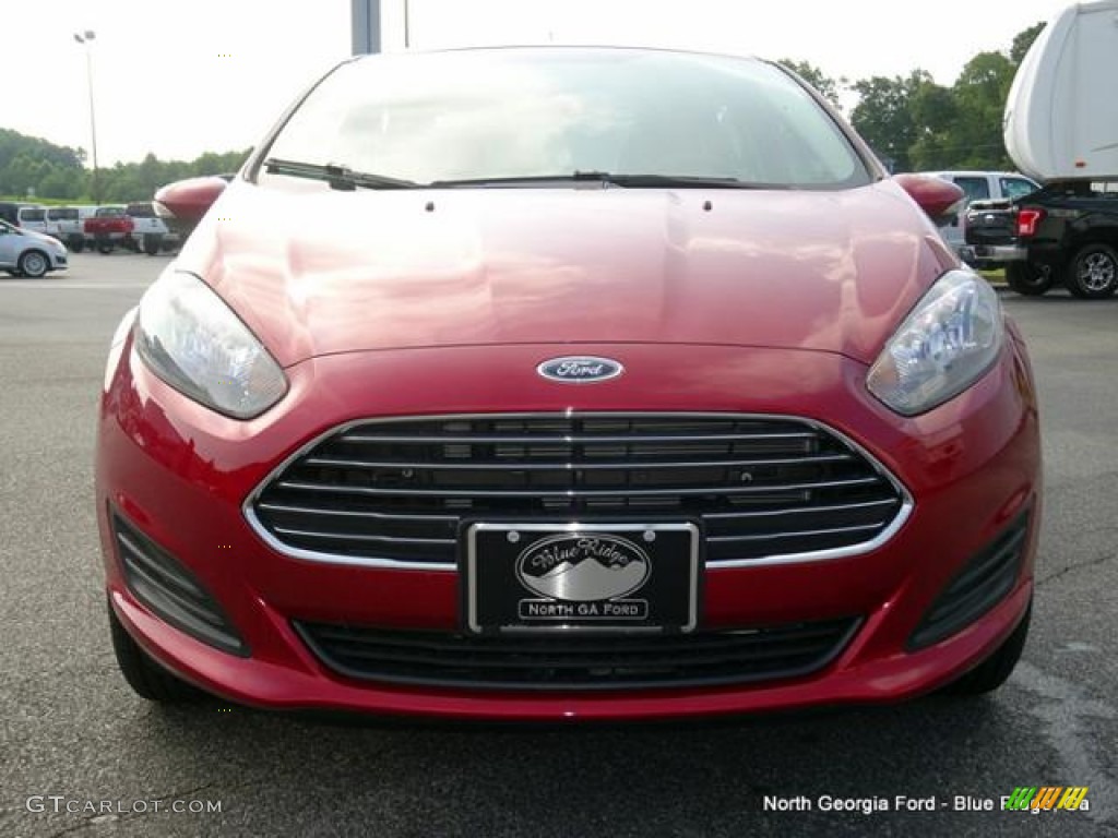 2015 Fiesta SE Sedan - Ruby Red Metallic / Charcoal Black photo #8