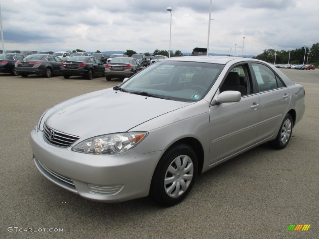 2006 Toyota Camry LE Exterior Photos