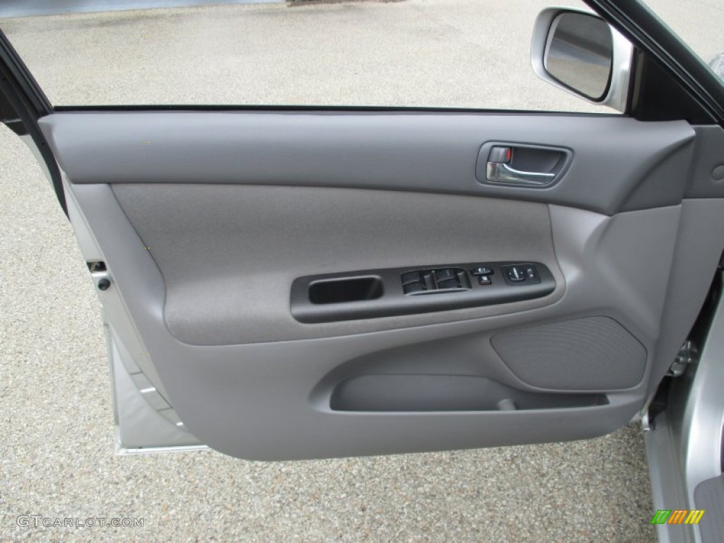 2006 Toyota Camry LE Door Panel Photos